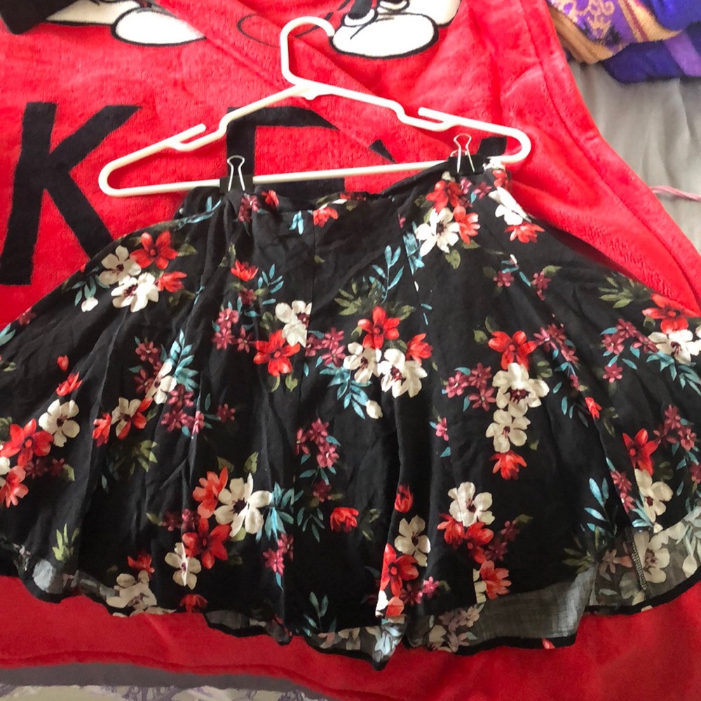 Floral print skirt